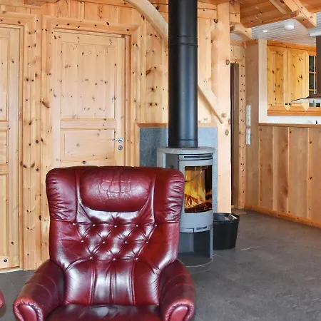 Three-bedroom In Blaksaeter Solberg (Sogn og Fjordane)